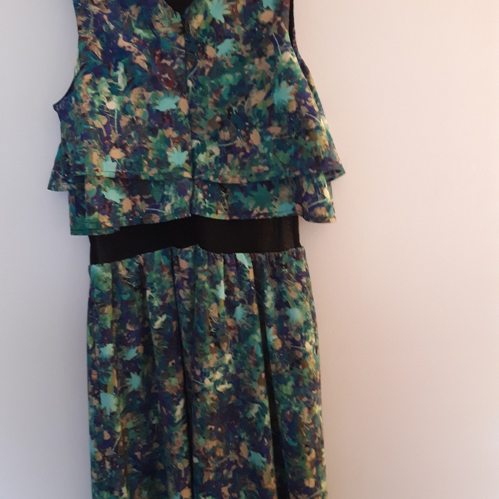 Girls dress.